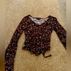 V cut floral blouse size small